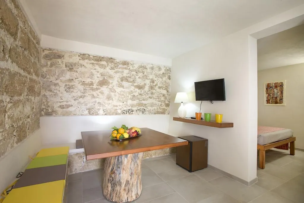 La Rocca Scavata Bed & Breakfast Rilievo Italy